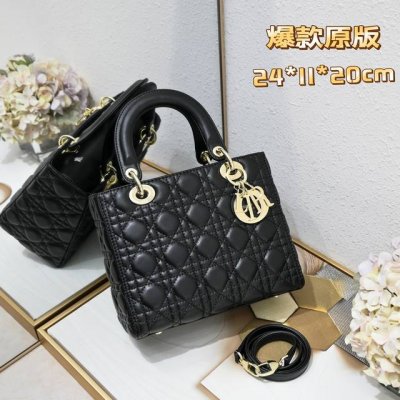 五格羊皮黑色 My Lady 全新做法，袋口翻盖，单肩手提包经典款单肩斜挎英国皇室戴妃包，可拆卸的真皮肩带，手感柔软超细腻，舒适又不失优雅，时尚简约设计，包包大