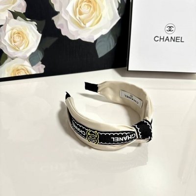 特 配专柜包装 Chanel 香奈儿 最新发箍 小仙女快入手 特殊材质 不嘞头 可盐可甜～