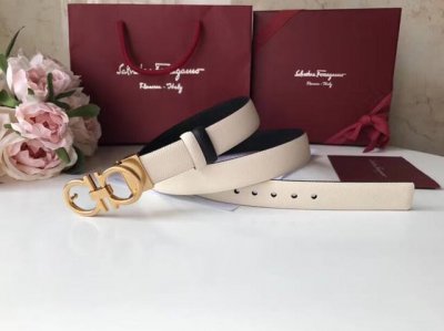 特 P160 Salvatore Ferragamo菲拉格慕马蹄扣腰带 进口掌纹小牛皮带身 椭圆马蹄扣 闪耀夺目 为你的增添一抹色彩全套专柜包装 尺寸：宽2.5