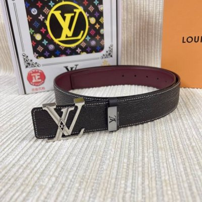 品名：Lv..路易..威登原单 材质：原单牛皮腰带 百分百头层牛皮腰带保证真皮，24K纯钢扣，专柜原单品质、做工精细，时尚大牌，送人自用首选 包装： 请认准如图