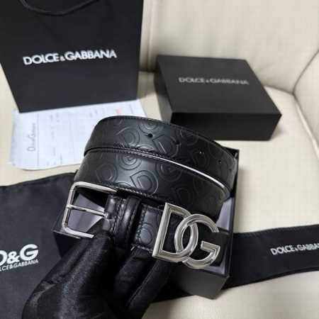 Dg，宽3.5Cm 杜嘉班纳 新款 压花小牛皮简约百搭腰带，Dolce&Gabbana Milano 针扣标牌装饰别具一格。 - 点击图像关闭