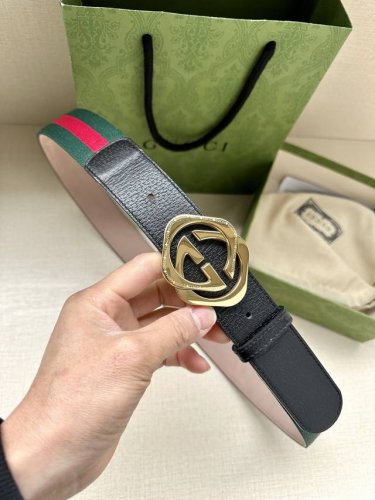 特 宽度3.8Cm G U C C I 经典帆布织带磨砂底腰带 头尾用采头层野猪皮纹效果点缀 配以织纹质皮滚边搭配原单钢扣。夏季男百女搭款 上身效超果级棒