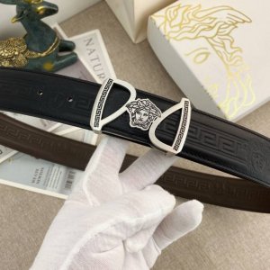 范思哲 特种皮腰带系列 ，原厂五金精品不锈钢扣，手感柔软舒适 宽3.8Cm。