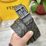 Fendi 芬迪 专柜同款 宽4.0Cm 双环正反用腰带 Ff按钉搭扣 灰色Cuoio Romano皮革材质 反面面料带有烟草黄和黑色Ff图案 四方金属饰面 时