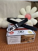 品名：菲拉格幕 原单皮带 材质：原单牛皮腰带 百分百头层牛皮腰带保证真皮，24K纯钢扣，专柜原单品质、做工精细，时尚大牌，送人自用首选 包装： 请认准如图专柜包