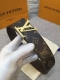 配送专柜全套礼盒包装。 Lv：此款腰带采用双面设计，一侧为风格休闲的Damier，另一侧为头层小牛皮底，搭配原单刚扣，原产皮料定制，专柜宽度4:0