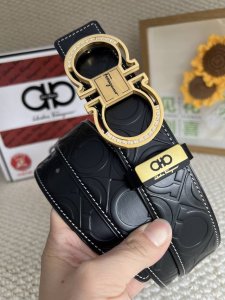 品名：菲拉格幕 原单钻扣 DDD 材质：原单牛皮腰带 百分百头层牛皮腰带保证真皮，24K纯钢扣，专柜原单品质、做工精细，时尚大牌，送人自用首选 DDD 包装：