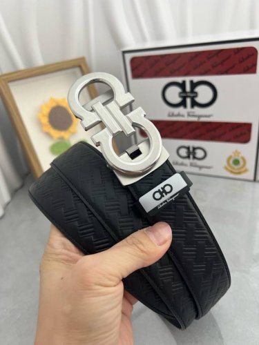 品名：菲拉格幕 自动带 材质：原单牛皮腰带 百分百头层牛皮腰带保证真皮，24K纯钢扣，专柜原单品质、做工精细，时尚大牌，送人自用首选 包装： 请认准如图专柜包装