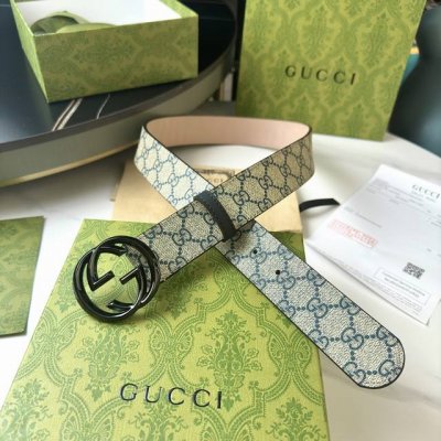 G U C C I 寬度40毫米 男士腰帶 這款時尚腰帶以雙面頭層小牛皮革匠心呈現，經典防水面料內襯樹稿磨砂牛皮設計 配以由精鋼金屬打造的Gucci銘牌經典雙G