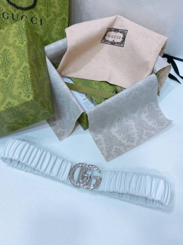 Gucci 24 Gg水钻 黄铜logo扣 小牛皮 银色金属 与 金色金属 4.0Cm精品 弹力十足 百搭 优雅 码数含扣s. M. L. Xl