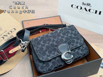 飞机盒 Coach 蔻驰新Tabby牛仔香布蕾腋下包 香布蕾的Soft Tabby-新配色 精致又不失手感， 重量轻，轻薄透气～ 两条肩带塑性很高 充满浓郁Ol