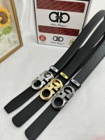 品名：菲拉格幕 原单 材质：原单牛皮腰带 百分百头层牛皮腰带保证真皮，24K纯钢扣，专柜原单品质、做工精细，时尚大牌，送人自用首选 包装： 请认准如图专柜包装赠