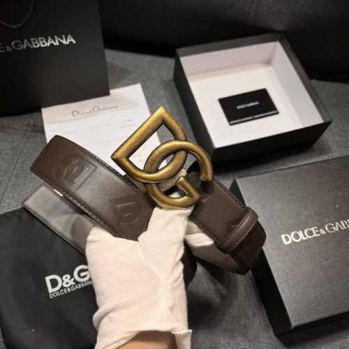 特P230 Dg ，杜嘉班纳，宽4.0Cm， 新款 Dg徽标小牛皮腰带 搭扣下方点扣开合，进口原版牛皮搭配Dg简约扣，时尚百搭