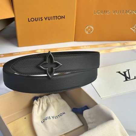 L0Uis Vuitt0N 今 驴家男士原單腰帶 寬度35毫米 腰带采用一面荔枝纹Togo皮一面进口小牛皮底 双八字头尾设计款 搭配新款设计精钢五金 可双面佩戴 - 点击图像关闭
