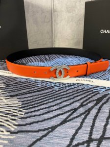 宽度3.0Cm Chanel 香奈儿 此款女士腰带采用新款柔软的进口小牛皮支持Nfc扫码链接。金 银色镶钻金属钢扣。