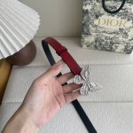 Dior新款腰带，采用精致头层皮制作，手感柔软，舒适细腻，精品蝴蝶扣，精致优雅，时尚大方。宽2.0Cm