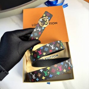原版包裝 驢家女士腰帶 寬度3Cm 聯名小花系列 全新風格定制帆布面料襯托細膩的進口彩色小牛皮 搭配新款字母搭扣 經典百搭款