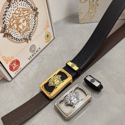 品名：Versace.范思哲 材质：原单牛皮腰带 百分百头层牛皮腰带保证真皮，24K纯钢扣，专柜原单品质、做工精细，时尚大牌，送人自用首选 包装： 请认准如图专