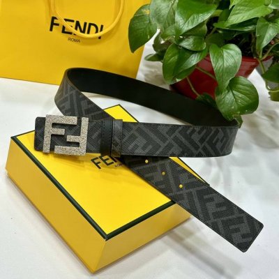 Fendi 芬迪 专柜同款 宽4.0Cm 双环正反用腰带 Ff按钉搭扣 黑色Cuoio Romano皮革材质 反面面料带有烟草黄和黑色Ff图案 四方金属饰面 时