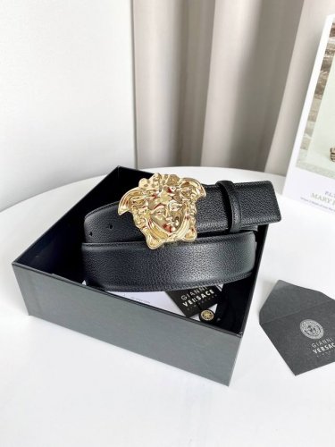 配全套包装礼盒 男款腰带皮带 Versace 原单腰带，进口原版头层牛皮，搭配经典美人头真空电镀五金，宽度3.8Cm