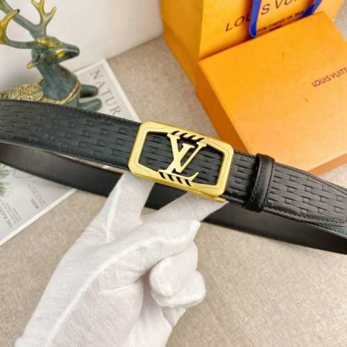 Lv 特种自动带皮腰带系列 ，原厂五金精品不锈钢扣，手感柔软舒适 宽3.5Cm。
