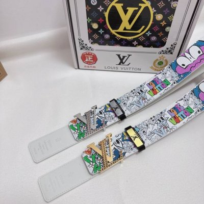 品名：Lv..路易..威登 材质：原单牛皮腰带 百分百头层牛皮腰带保证真皮，24K纯钢扣，专柜原单品质、做工精细，时尚大牌，送人自用首选 包装： 请认准如图专柜