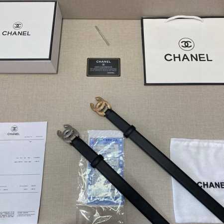 品牌：香奈儿Chanel 等级：女士皮带.定制头牛层皮.双面可用。油精边致、官网同步新款 配专全柜套包装 送打眼针 长度不裁剪 扣头：广州原版扣 长度：90 1 - 点击图像关闭