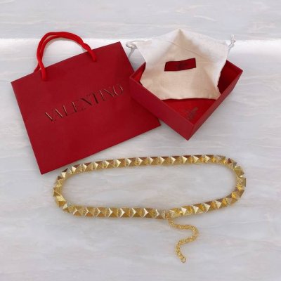 valentino Garavani Roman Stud 超大铆钉金属腰带- 复古黄铜做旧效果锻造 意大利制造
