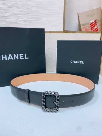 Chanel 24P Cc 水钻. 链节Logo扣. 进口胎牛皮腰带 3.8Cm精品 精致 典雅 Chic又时髦. - 点击图像关闭
