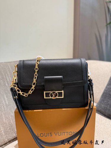 Lv 全皮达芙妮黑色24Cm 双盒包装