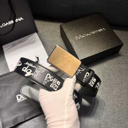 Dg，宽4.0㎝ Dolce&Gabbana 新款 黑色印花小牛皮腰带，摩登干练配饰，缀以双色电镀金属 Dg 徽标搭扣 - 点击图像关闭