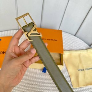 驢家最新品 男士經典頂級休閒腰帶 寬度35毫米 品牌專用平紋togo紋小牛皮搭配小牛皮底 全新開模精品針扣設計 多色選