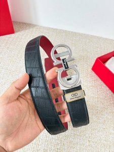 品名：Ferrgamo..菲拉格慕 腰带自动带 皮带 型号：自动扣，纯钢材质自动扣，头层牛皮，自动带身 材料：百分百头层牛皮，保证真皮。24K纯钢扣专柜同等质量