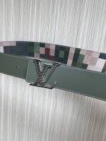 特P180 4.0宽双面进口牛皮，印花，搭配精品钢扣。休闲，简单，时尚大方，官网对版。