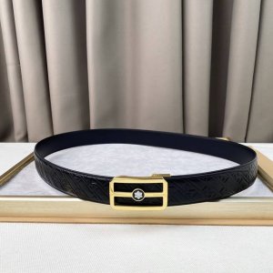 男士万宝龙、柔软细腻，百搭大方，宽3.5Cm 、 官网同步不锈钢五金、该皮带可调节，且能根据需要剪裁，达到修身效果 自动带款式