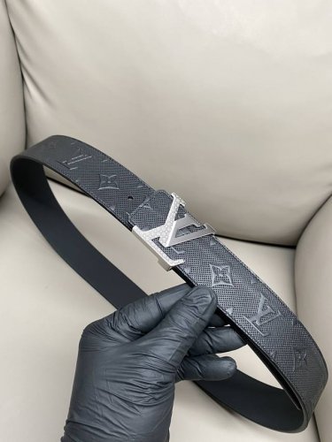 Lv 路易威登 4.0热压立体小牛皮 高品质钢扣 金白 新款同步更新