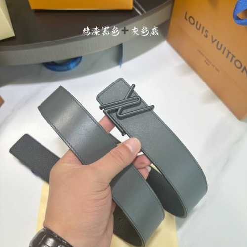 特 寬度：40Mm Lv Ide Truck L Oeii雙面腰帶 驢家 海外原單代特供 面為進口小牛皮荔枝紋襯托原廠配色柔軟小牛皮底 搭配最新鋼五金搭扣 手感