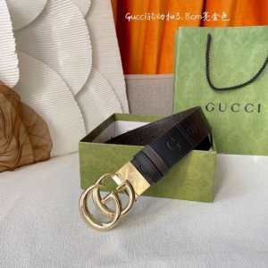 Gucci新款压花腰带，底部为咖色牛皮压小花，搭配专柜精品旋转扣，宽3.8Cm