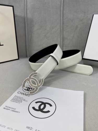 宽度3.0Cm Chanel 香奈儿 女士腰带 小牛皮 经典扣头 内侧Cnc走光处理 边角手感圆润配有 金 银色金属镶钻钢扣