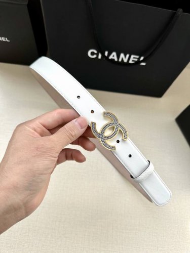 特P250 宽度3.0Cm Chanel （香奈儿）女士腰带皮带新款柔软的内衬进口小牛皮搭配精品镶钻钢扣金 银色扣。