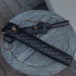 Chanel香奈儿中古雨伞时尚博主人手一套，造型神器！复古伞型+菱格鱼子酱伞套 出片率极高！自带高级感！伞包双C五金！细节完爆