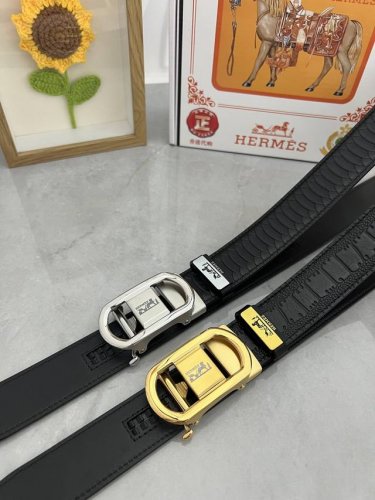 品名：爱马仕.HermèS 自动带 材质：原单牛皮腰带 百分百头层牛皮腰带保证真皮，24K纯钢扣，专柜原单品质、做工精细，时尚大牌，送人自用首选 包装： 请认准