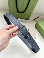 宽度3.5Cm Gucci Gg Supreme帆布在每一季都以新颖方式焕新演绎 在本季中 此标志性材质为这款带有深色Gg字母交织图案的男士经典款腰带注入品牌精