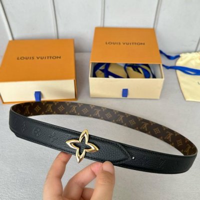 原版包裝 L0Uis Vuitt0N 今季新品 女士原單腰帶 寬度30毫米 經典小花pvc面搭配荔枝紋牛皮壓花 搭配新款精钢五金 可雙面佩戴 百搭款