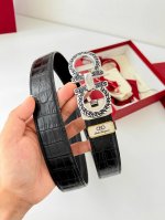 品名：Ferrgamo..菲拉格慕 腰带自动带 皮带 型号：自动扣，纯钢材质自动扣，头层牛皮，自动带身 材料：百分百头层牛皮，保证真皮。24K纯钢扣专柜同等质量