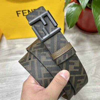 图片包装＋10 Fendi 芬迪 专柜同款 宽4.0Cm 双环正反用腰带 Ff按钉搭扣 棕色Cuoio Romano皮革材质 反面面料带有烟草黄和黑色Ff图案