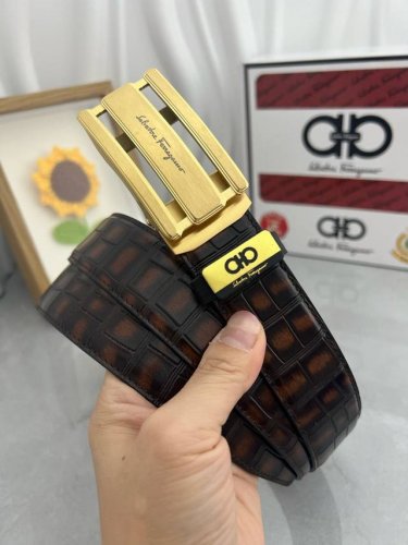 品名：菲拉格幕 自动带 材质：原单牛皮腰带 百分百头层牛皮腰带保证真皮，24K纯钢扣，专柜原单品质、做工精细，时尚大牌，送人自用首选 包装： 请认准如图专柜包装