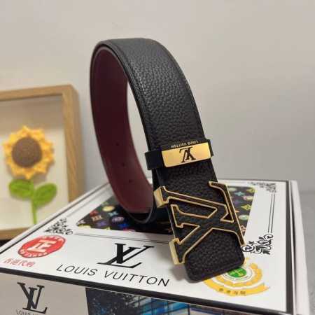 品名：Lv..路易..威登 材质：原单牛皮腰带 百分百头层牛皮腰带保证真皮，24K纯钢扣，专柜原单品质、做工精细，时尚大牌，送人自用首选 包装： 请认准如图专柜 - 点击图像关闭