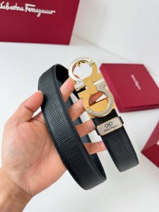 品名：菲拉格慕.Ferrgamo腰带 皮带 原单 型号：挂扣，纯铜材质经典挂扣，实物拍摄，头层牛皮 材料：百分百头层牛皮，保证真皮。纯铜材质，真空电镀永不掉色，