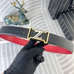 杰尼亚 特种皮腰带系列 ，原厂五金精品不锈钢扣，手感柔软舒适 宽3.8Cm。P200